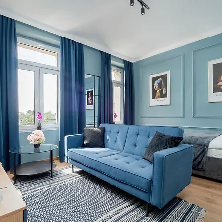 Polonia By Renters Apartment *