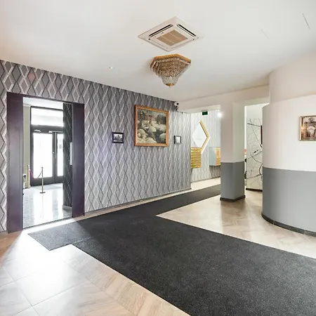 Polonia By Renters Apartment *